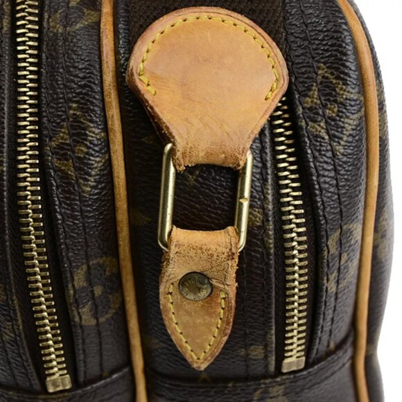 LOUIS VUITTON Reporter PM Crossbody Shoulder Bag Monogram Leather - Picture 12 of 16